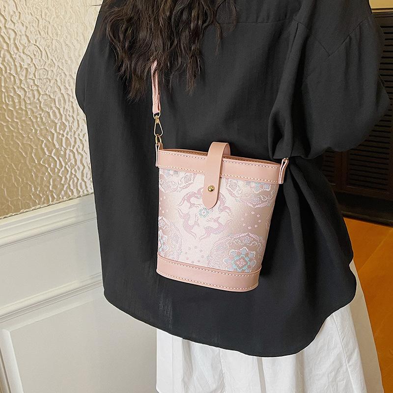 Sac tricoté DIY - Sac à bandou - Art Craft Bag avis et prix