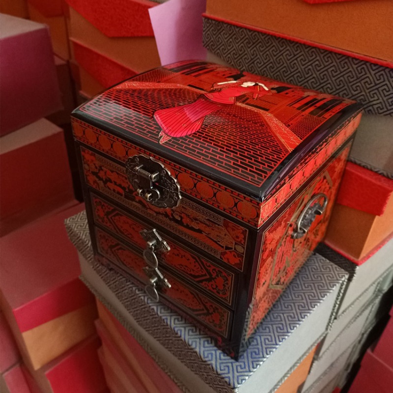 Boîte à bijoux en laque peinte - Box Art And Craft avis et prix